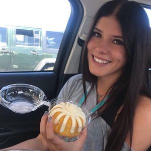 Meet your Posher, Danielle